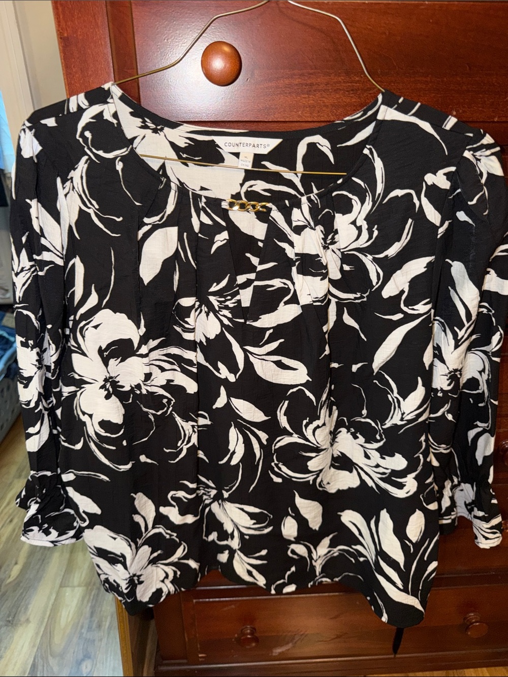 Counterparts Black and White Floral Pleated Scoop Neck Blouse
